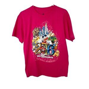 Walt Disney World 2016 Disney Parks T Shirt Size Medium